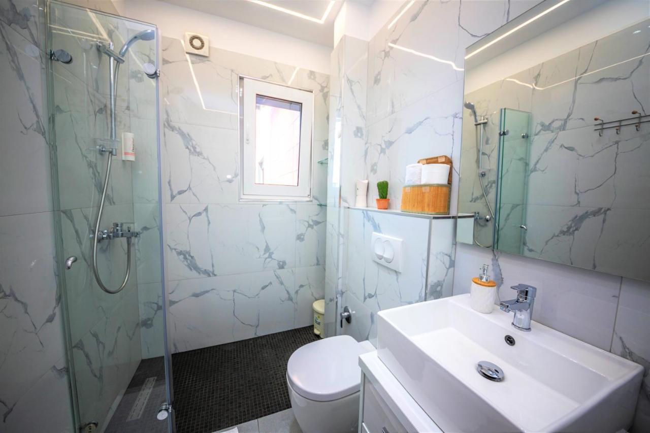 Green Terrace Apartment 4 Тирана Екстер'єр фото